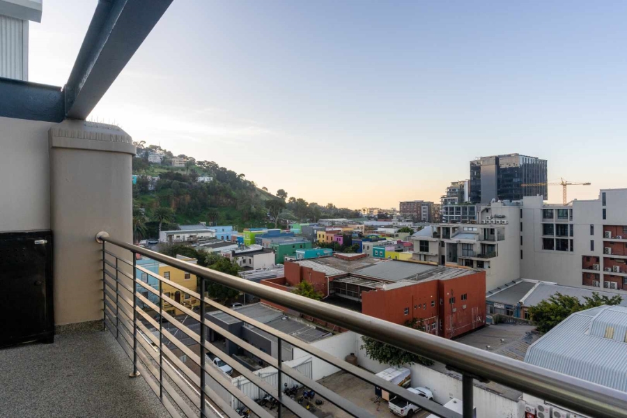 2 Bedroom Property for Sale in Cape Town City Centre Western Cape